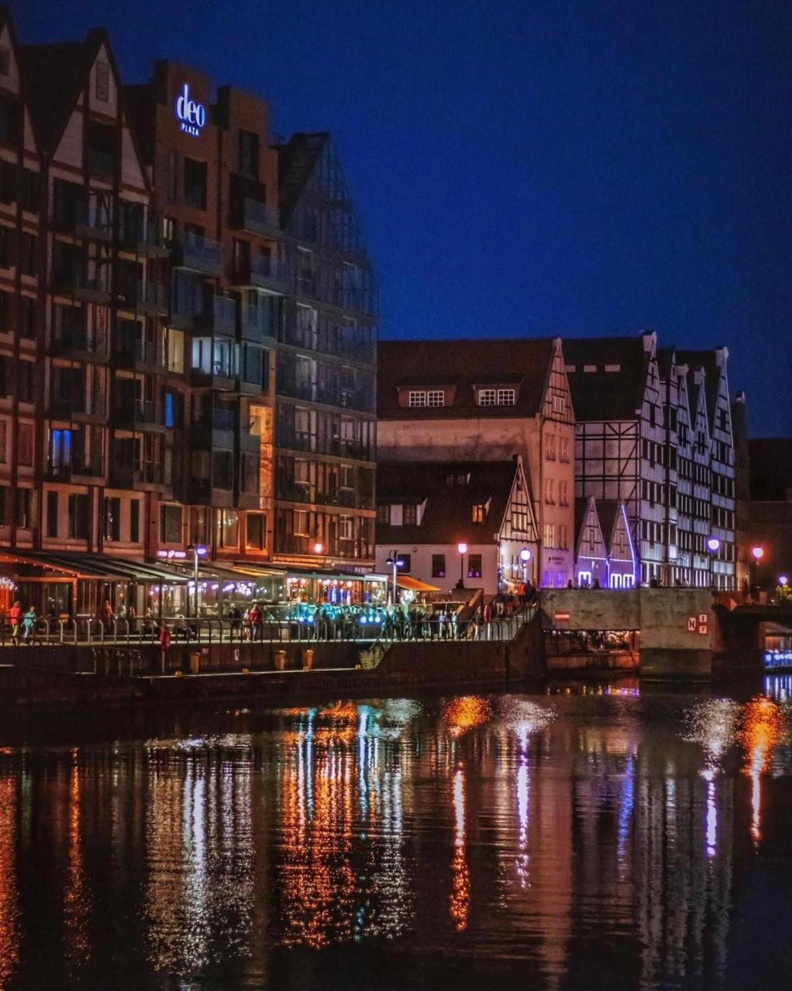 Deo Plaza Riverside & Radisson Spa By Downtown Apartments Gdansk Ngoại thất bức ảnh